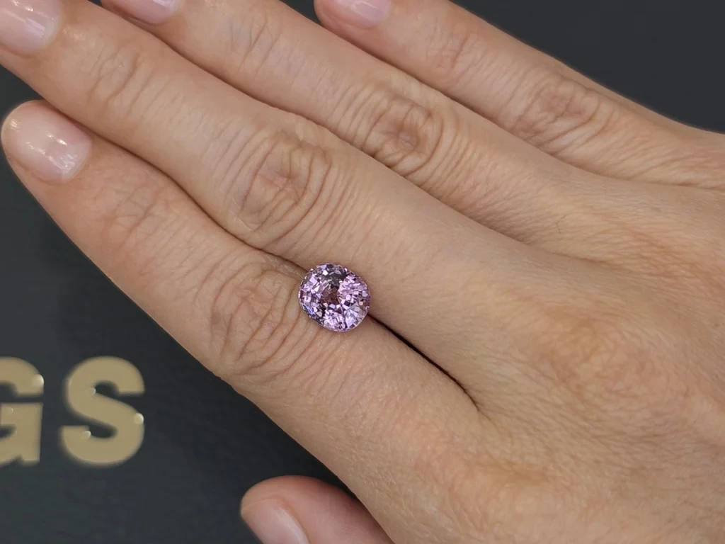 Pink spinel with Vibrant proportions oval cut 3.08 carats, Vietnam Image №2