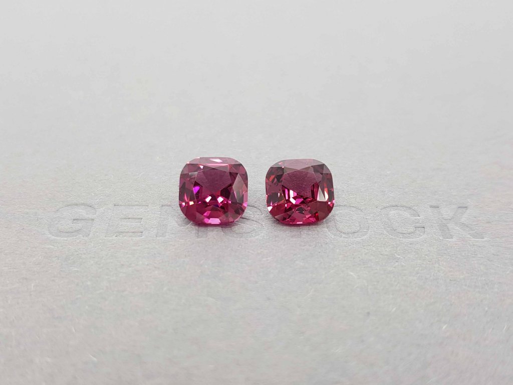 Pair of rich cushion cut rhodolites 5.57 ct, Malawi Image №1