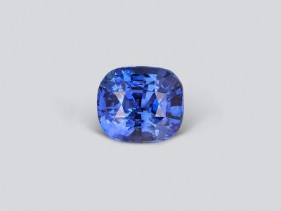 Bright cushion cut Royal Blue sapphire 4.02 carats, Sri Lanka photo