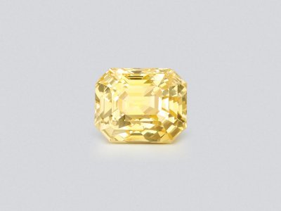 Unheated octagon cut gold sapphire 4.00 carats, Sri Lanka photo
