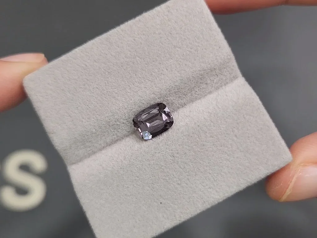 Gray-violet cushion-cut spinel 1.50 carats, Burma Image №4