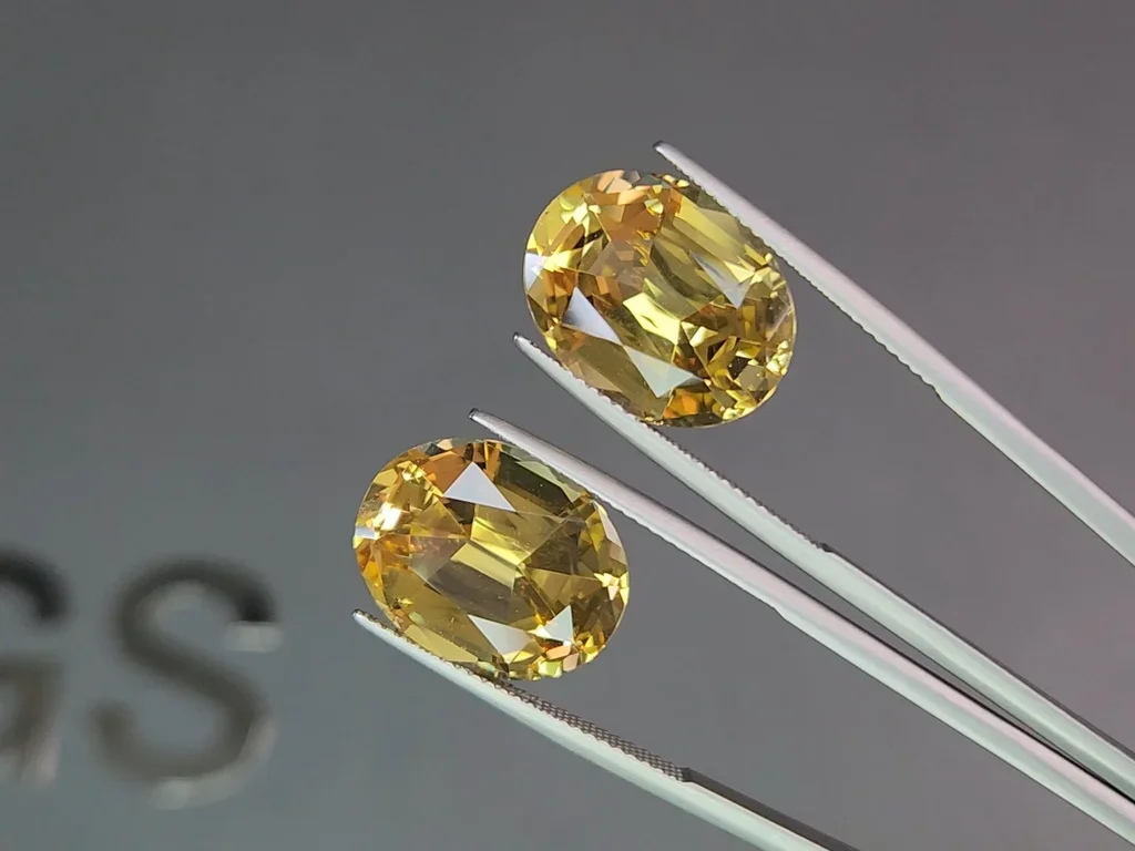 Pair of yellow citrines in precision oval cut 18.49 carats Image №3