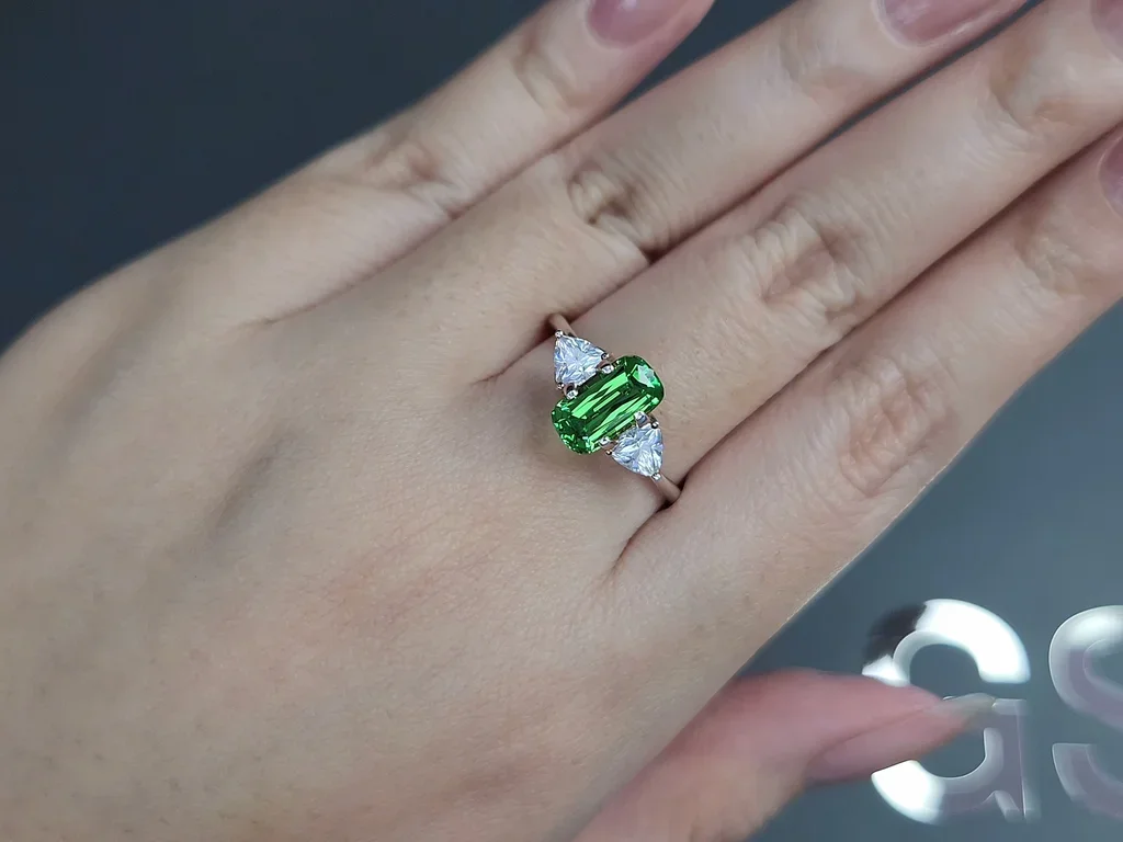 Intense Green tsavorite garnet in cushion cut 1.69 carats, Tanzania Image №5