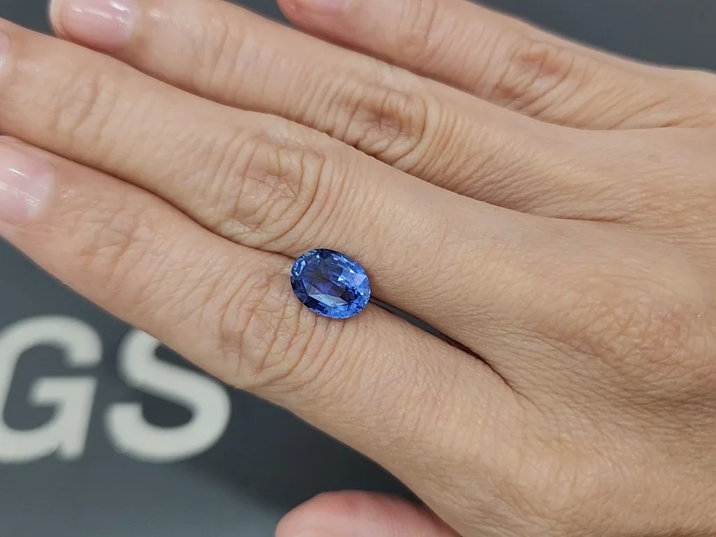Unheated blue sapphire oval cut 3.09 carats, Sri Lanka Image №2