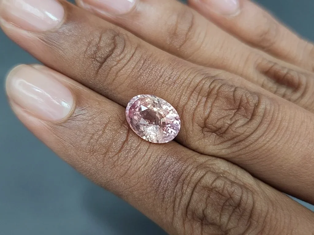 Unheated Padparadscha sapphire oval cut 5.11 carats, Sri Lanka  Image №2