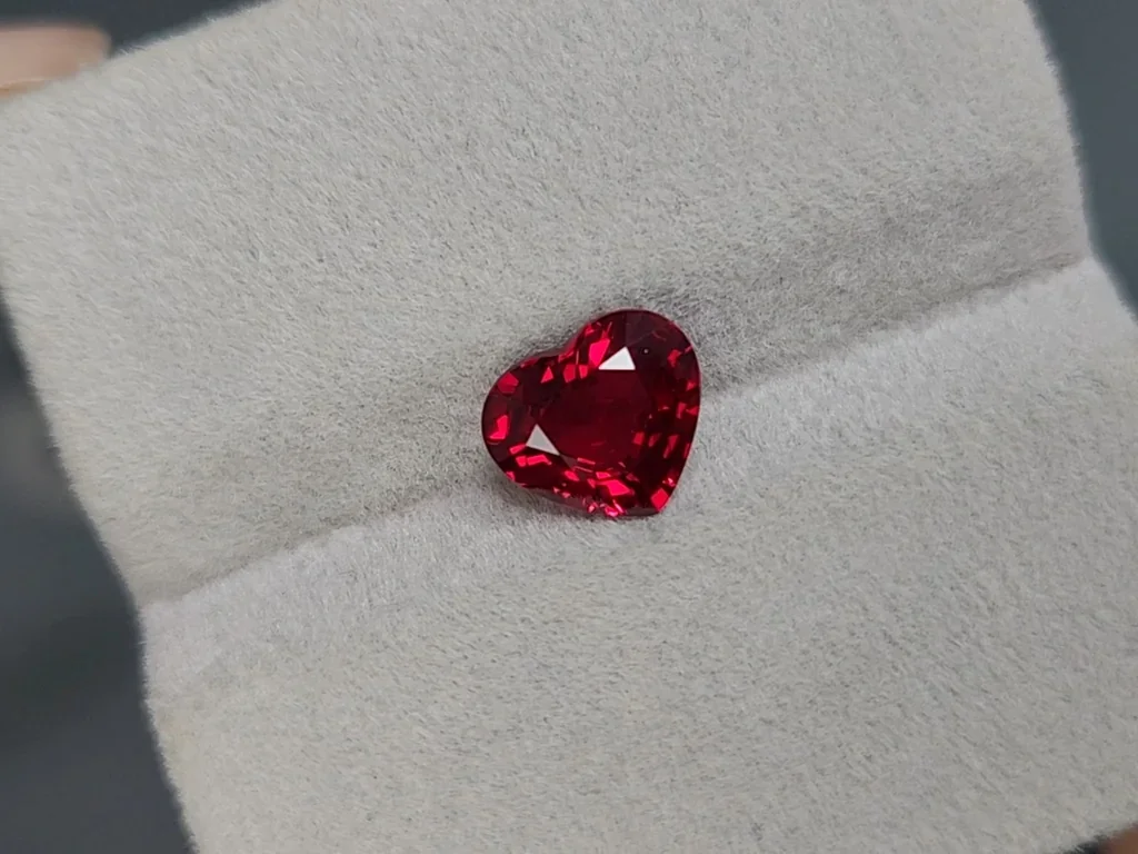 Unheated ruby Pigeon Blood heart shape 2.17 carats, Mozambique Image №4