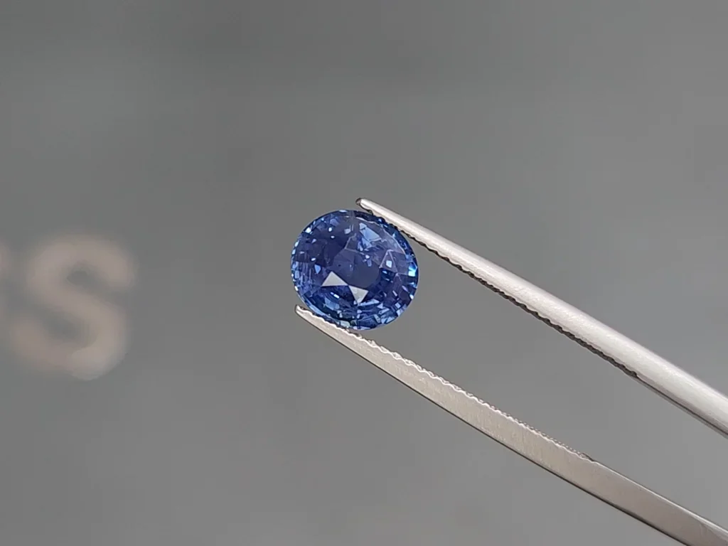 Unheated blue sapphire oval cut 2.51 carats, Sri Lanka Image №3