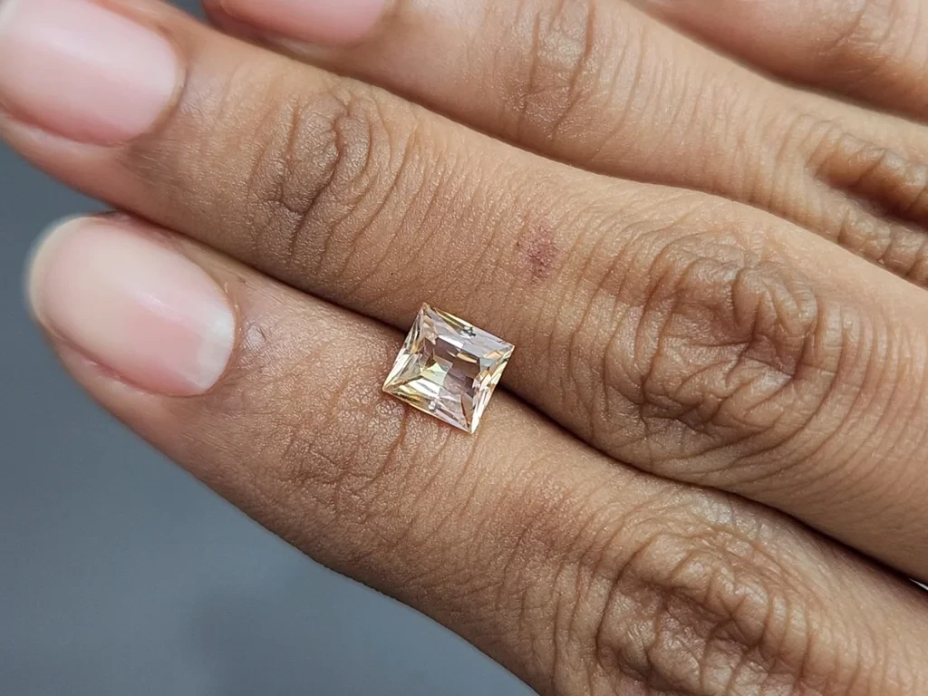 Sapphire princess cut 1.56 carats, Sri Lanka Image №2