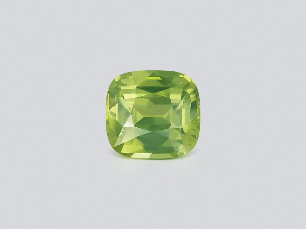 Yellow green zircon cushion cut 5.29 carats, Africa Image №1