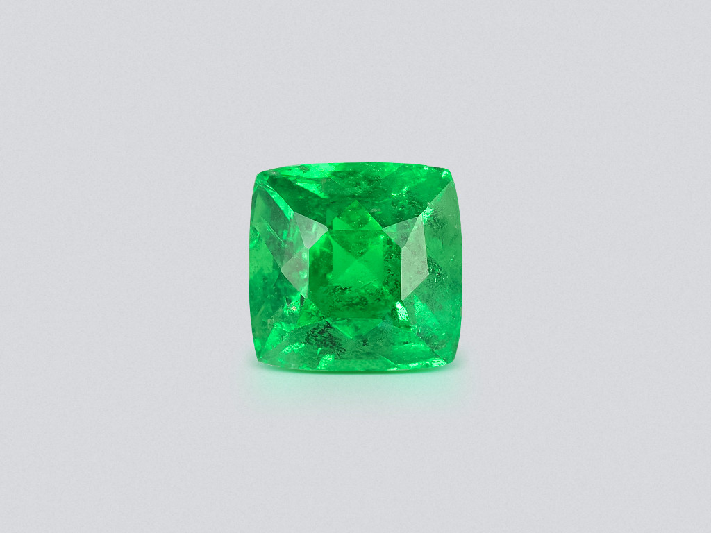 Garnet tsavorite Intense Green cushion cut 5.75 carats, Tanzania  Image №1