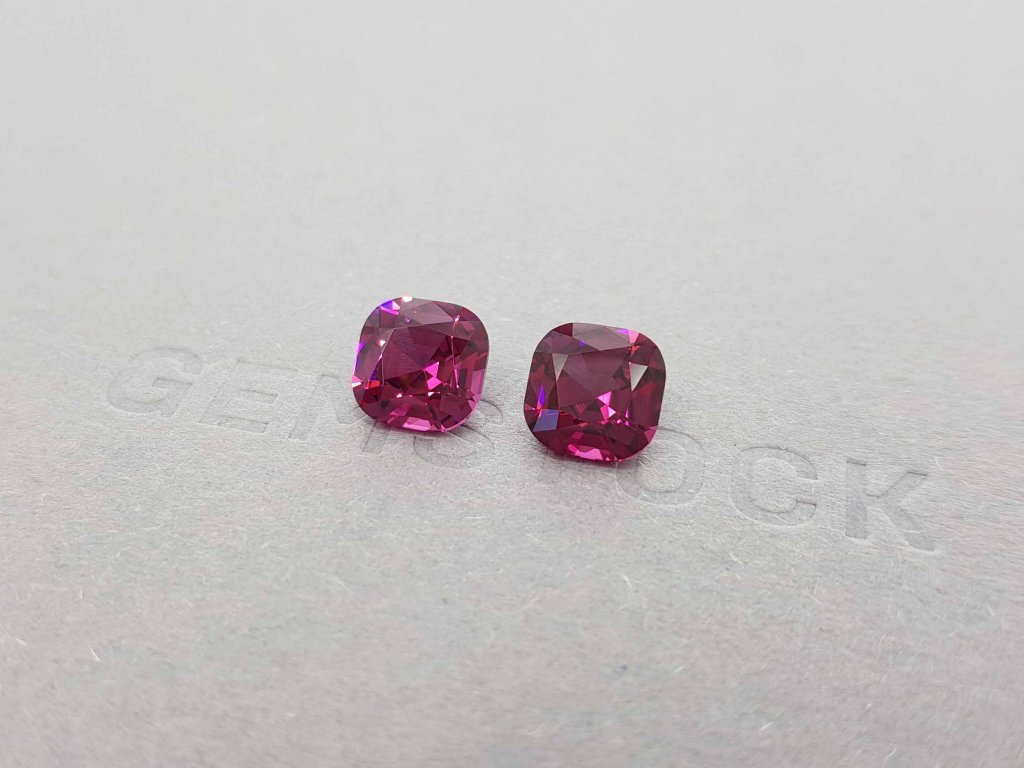 Pair of cushion cut rhodolite garnets 5.74 ct, Malawi Image №3