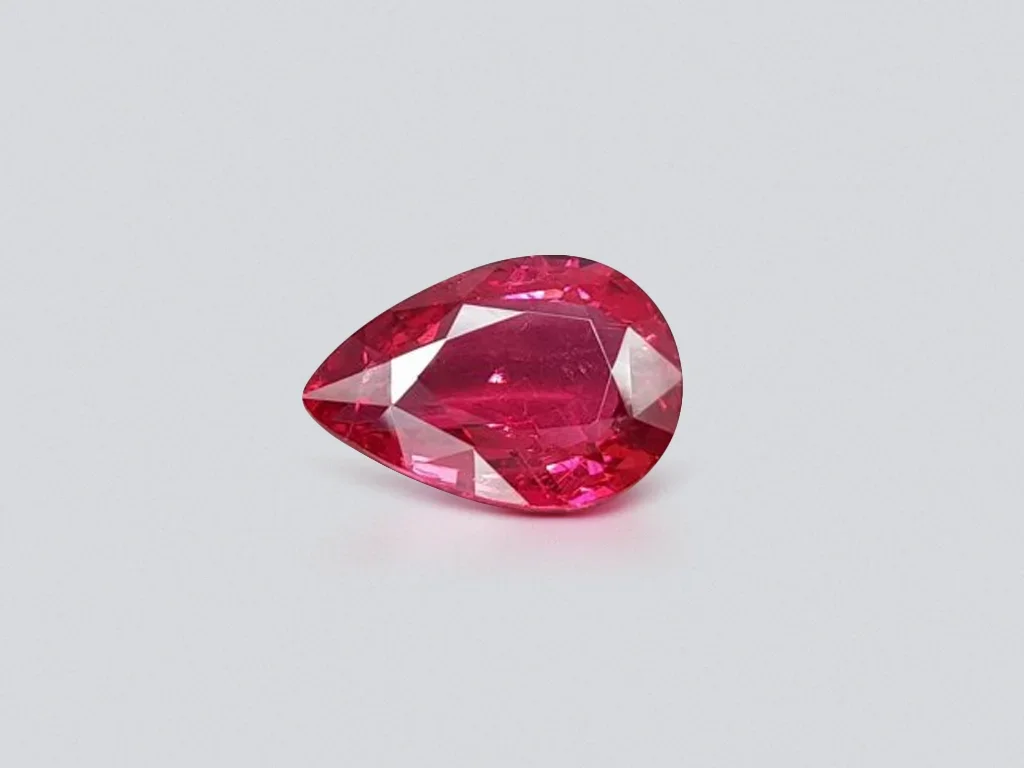 Vibrant vivid red Mahenge pear cut spinel 10.72 ct, Tanzania Image №1