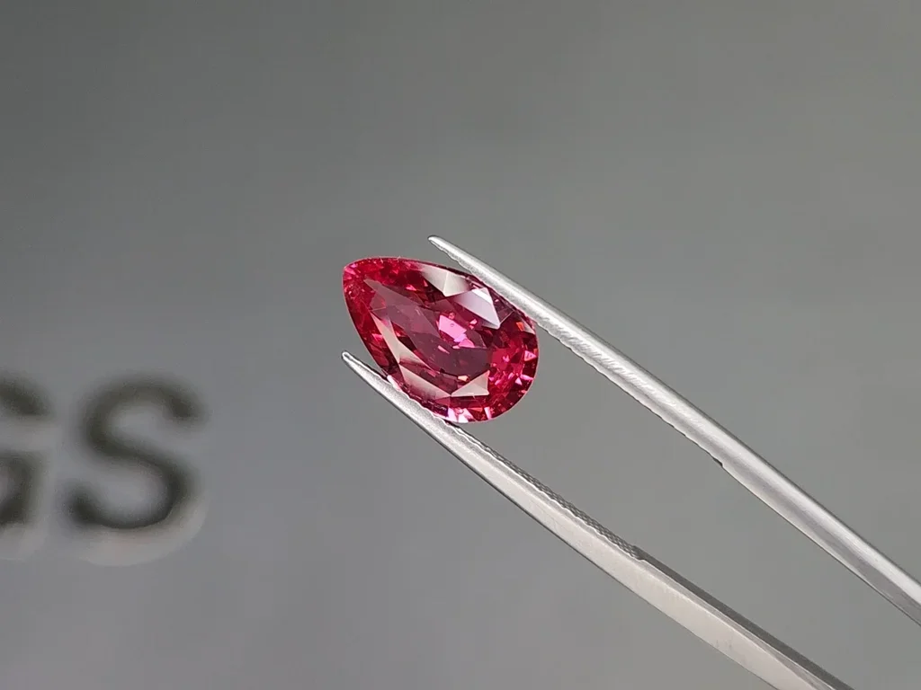 Pink-red Mahenge spinel in pear cut 3.51 carats, Tanzania Image №3