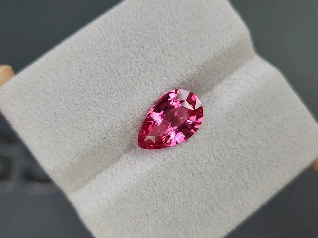 Pink-red Mahenge spinel in pear cut 3.51 carats, Tanzania Image №4