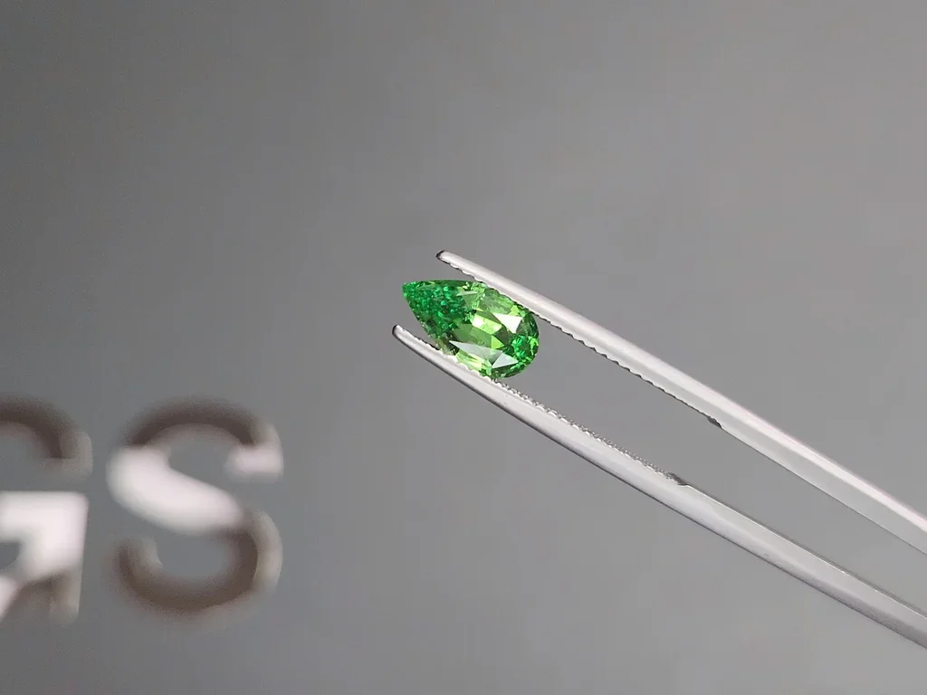 Intense Green tsavorite garnet in pear cut 1.20 carats, Tanzania Image №3
