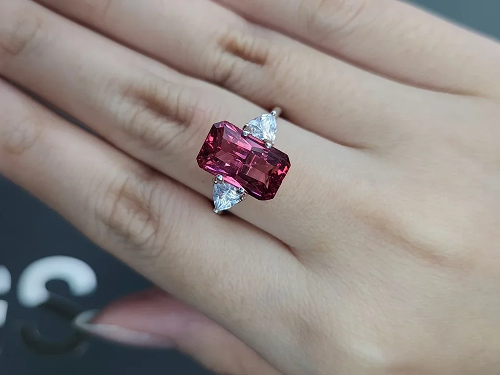 Rare Red-Pink spinel in radiant cut 5.26 carats, Vietnam Image №5