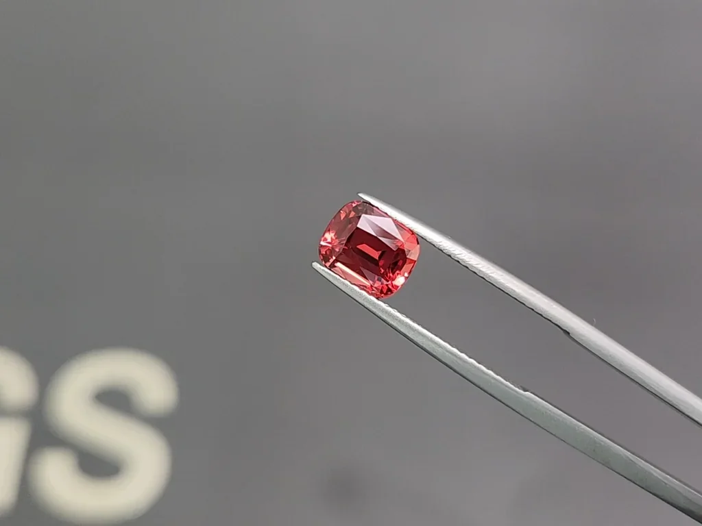 Spinel Mahenge Vibrant pink red cushion cut 2.52 carats, Tanzania Image №3