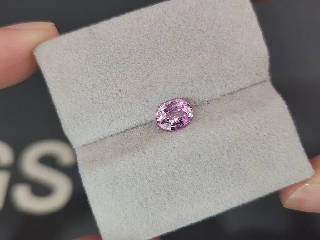 Sapphire Baby Pink oval cut 1.15 carats, Madagascar  Image №4