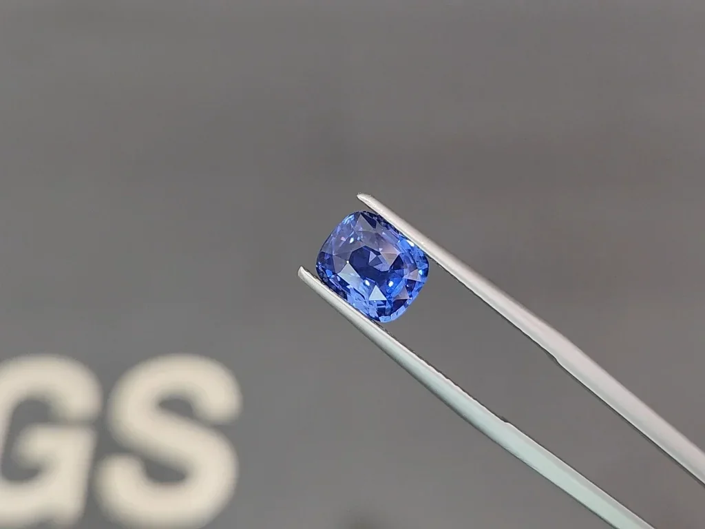 Blue sapphire cushion cut 3.04 carats, Sri Lanka Image №3
