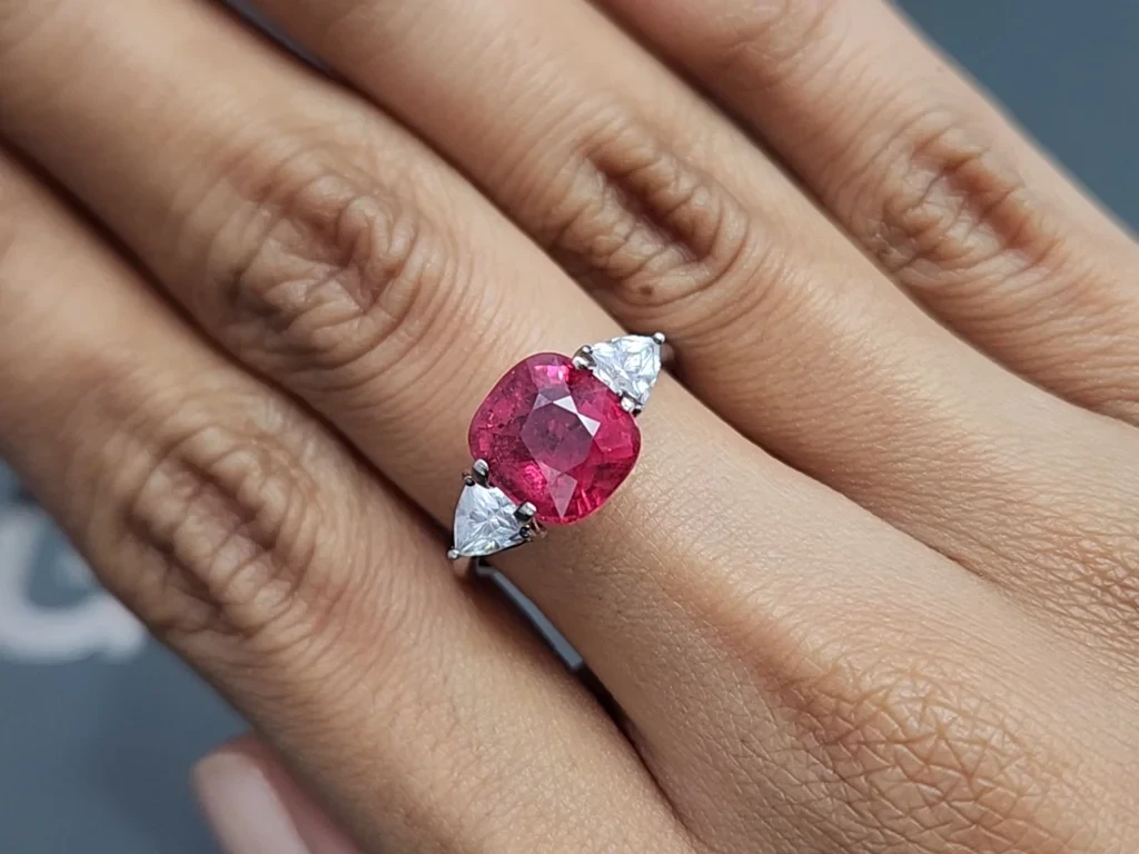Tourmaline rubellite cushion cut 3.72 carats, Africa Image №5