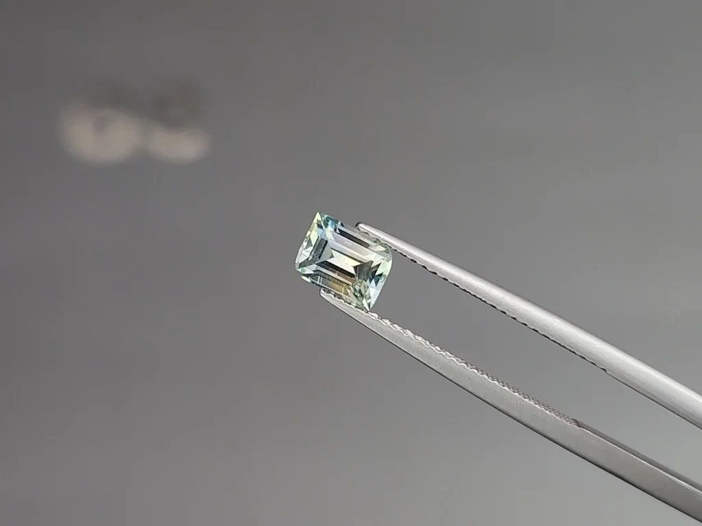 Unheated sapphire polychrome octagon cut 1.17 carats, Sri Lanka Image №3