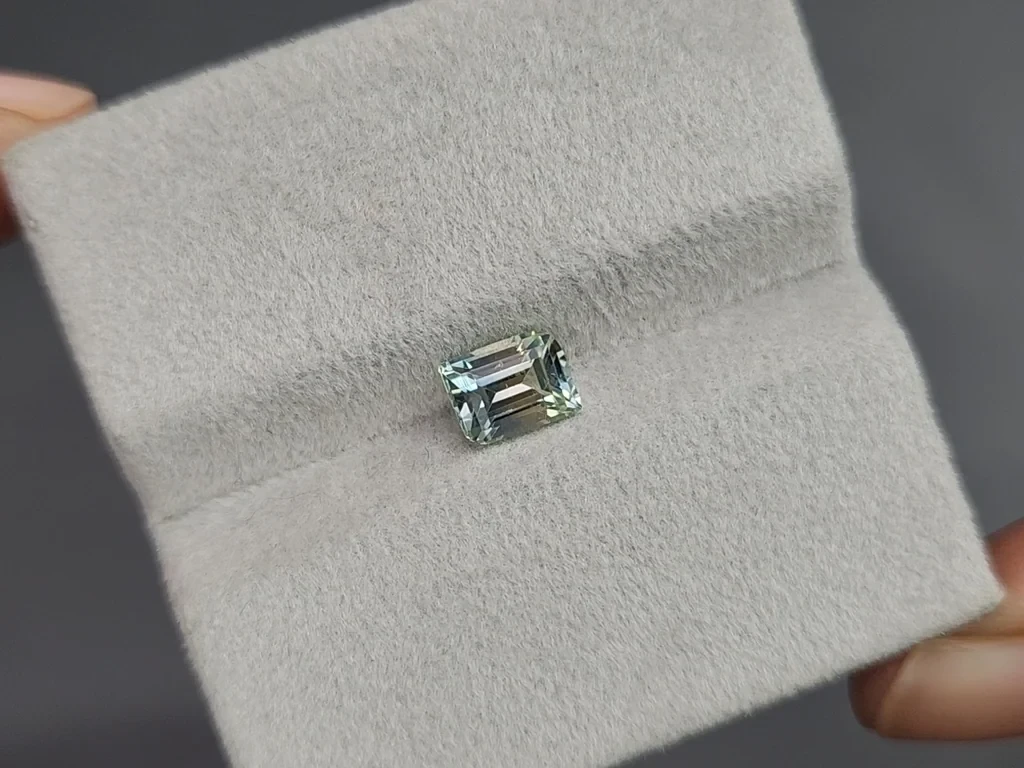 Unheated sapphire polychrome octagon cut 1.17 carats, Sri Lanka Image №4