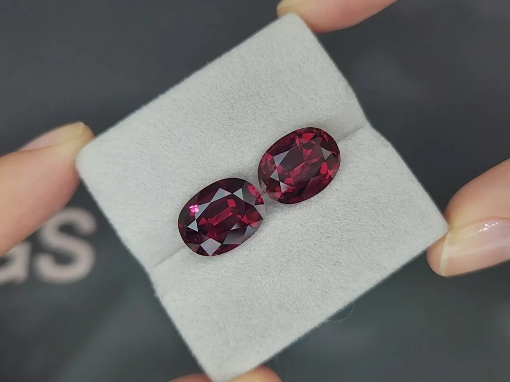 Pair of purple rhodolite garnets oval cut 13.97 carats, Tanzania Image №4
