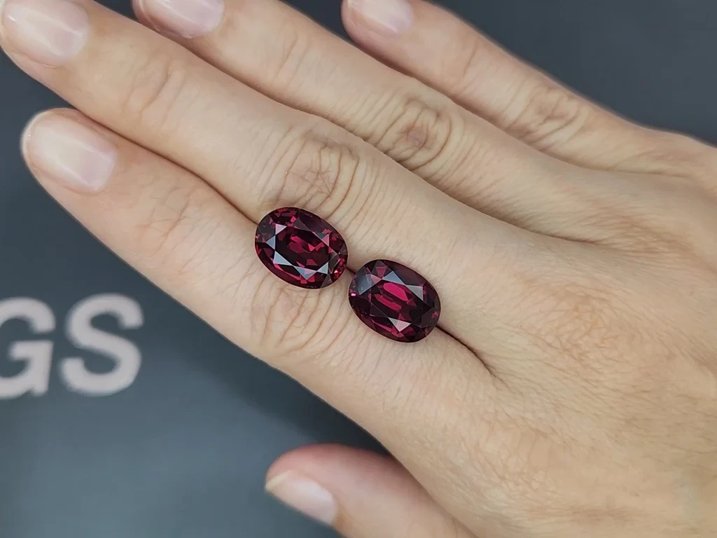 Pair of purple rhodolite garnets oval cut 13.97 carats, Tanzania Image №2