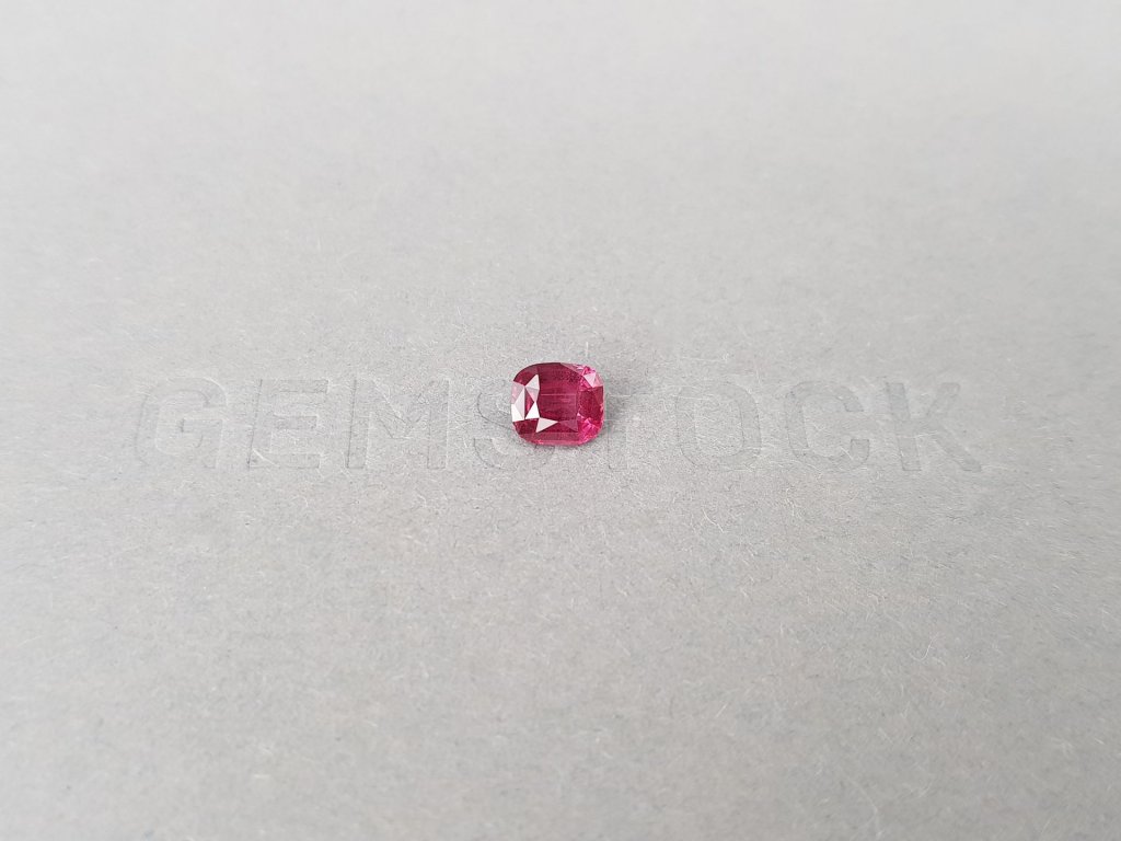 Pink-red cushion-cut spinel 0.69 ct, Burma Image №1