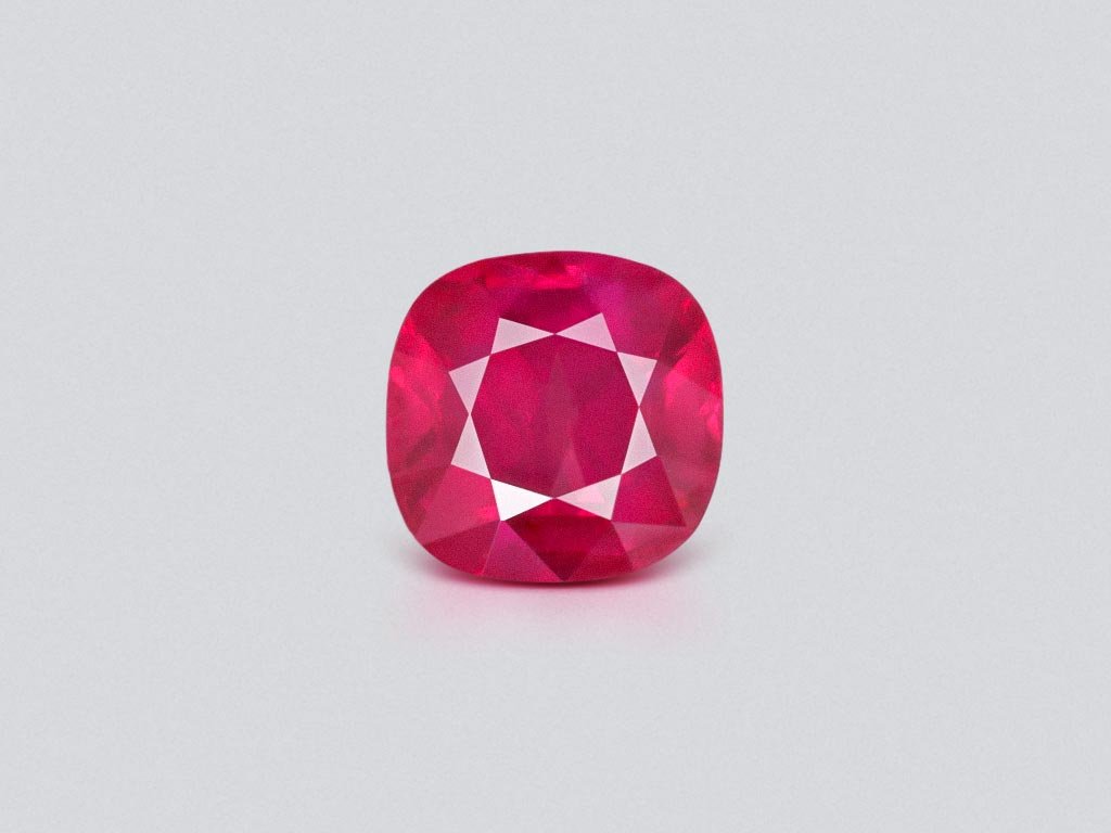 Unheated silky Pigeon's Blood ruby 1.55 carats in cushion cut, Mozambique Image №1