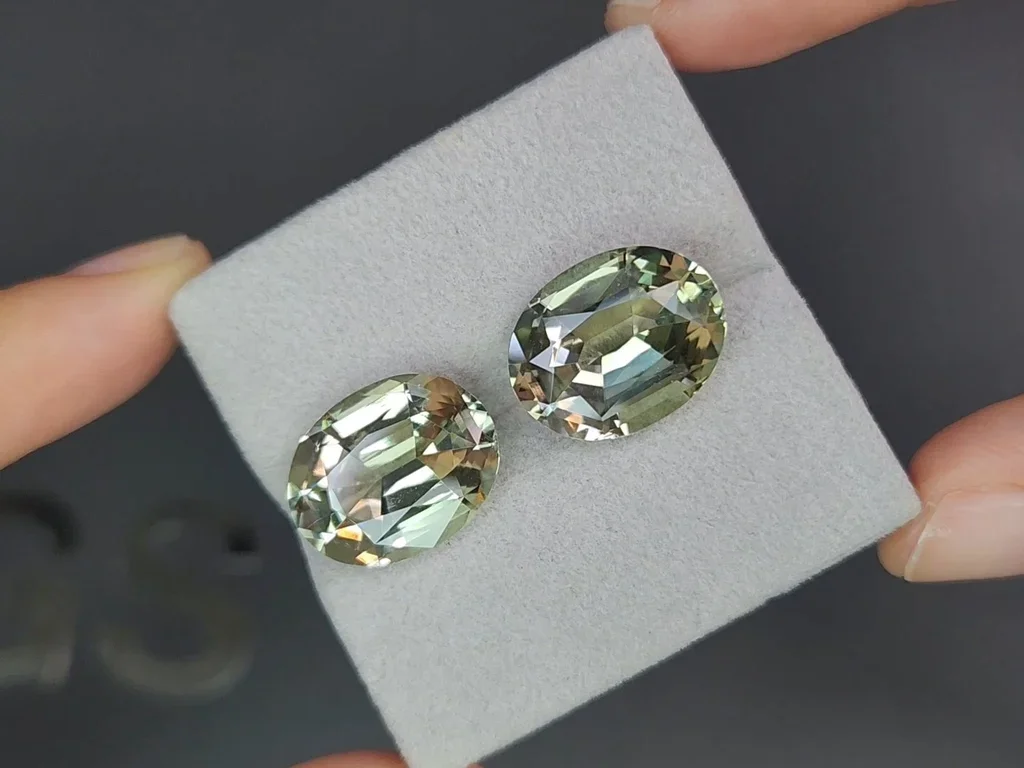 Pair of green prasiolites in a precision cut oval 16.68 carats, Africa Image №4