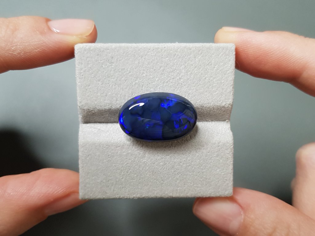 Large australian opal in cabochon cut 13.09 carats Image №3