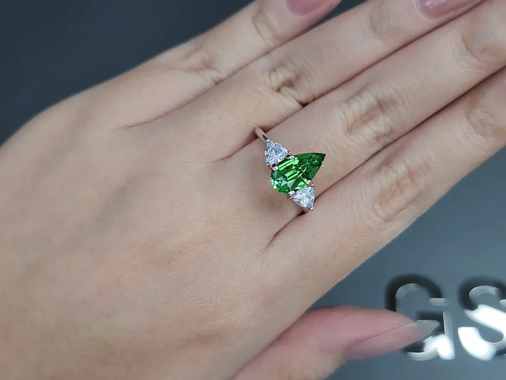 Neon Green tsavorite garnet in pear cut 1.93 carats, Tanzania  Image №5