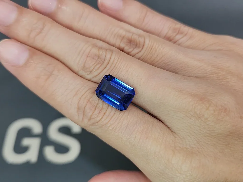 Large sapphire Royal Blue octagon cut 10.02 carats, Sri Lanka Image №2