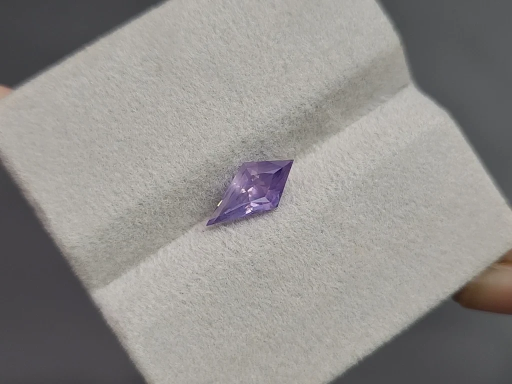 Unheated purple sapphire with rutilated silk effect kite cut 1.70 carats, Sri Lanka Image №4