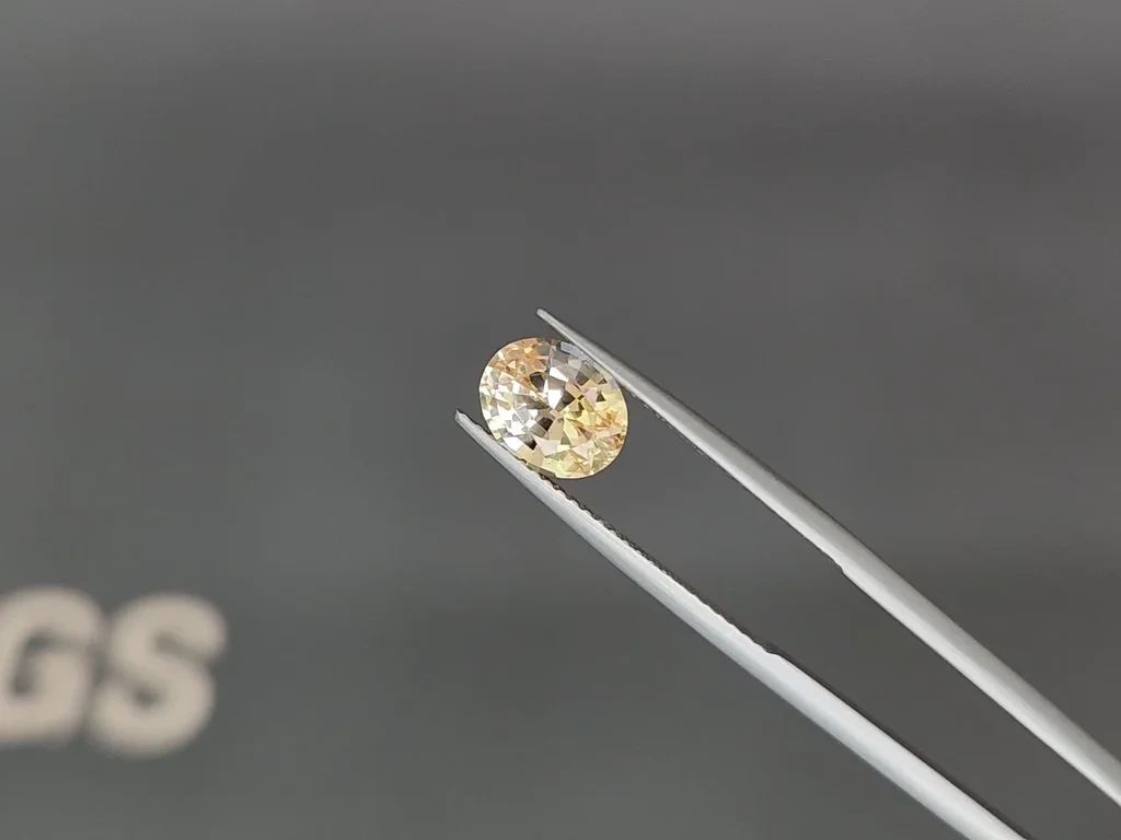 Unheated sapphire Pastel Yellow oval cut 2.13 carats, Sri Lanka Image №3