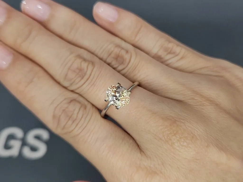 Unheated sapphire Pastel Yellow oval cut 2.13 carats, Sri Lanka Image №5