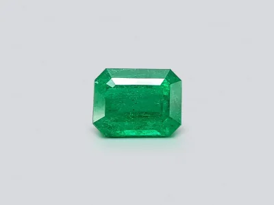 Zambian Vivid Green emerald octagon cut 2.68 ct photo