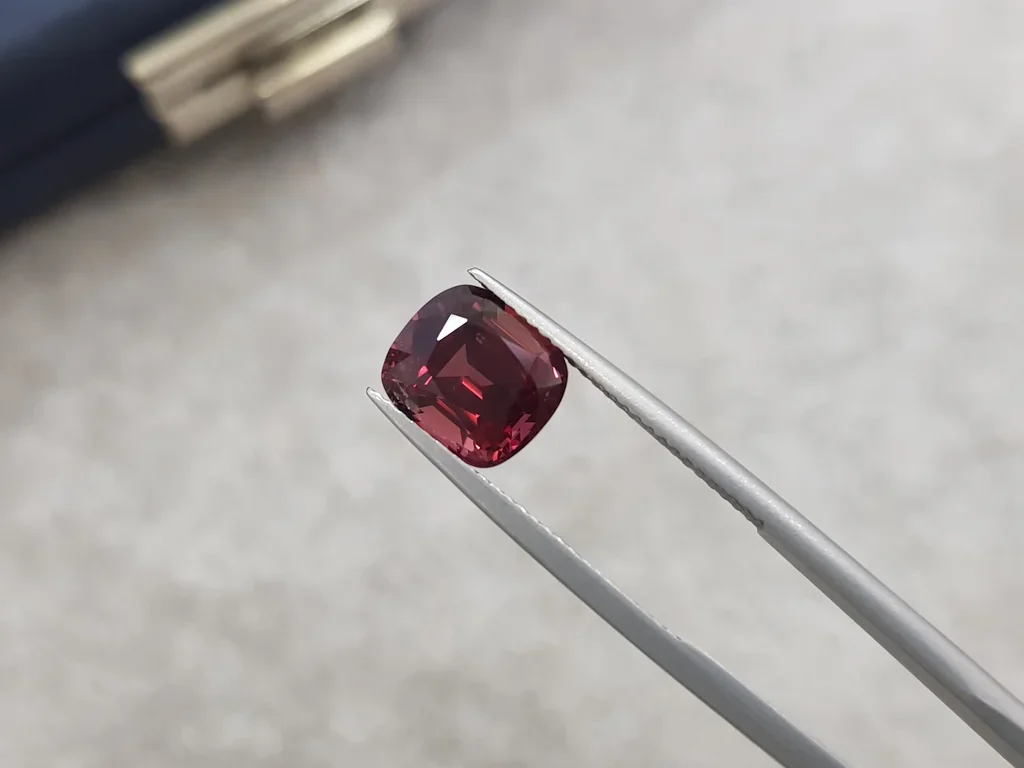 Cushion cut Burmese vivid red spinel 3.87 ct Image №2