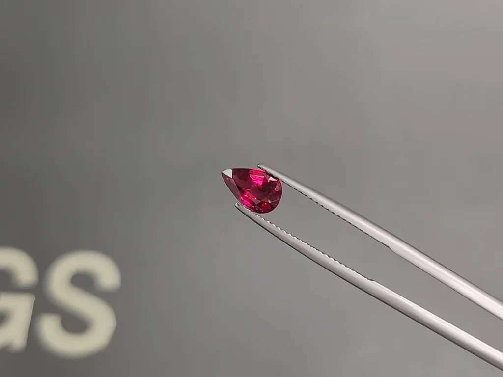 Pigeon's Blood ruby without treatment 1.59 carats in pear cut, Mozambique Image №3