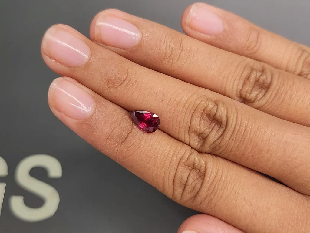 Pigeon's Blood ruby without treatment 1.59 carats in pear cut, Mozambique Image №2
