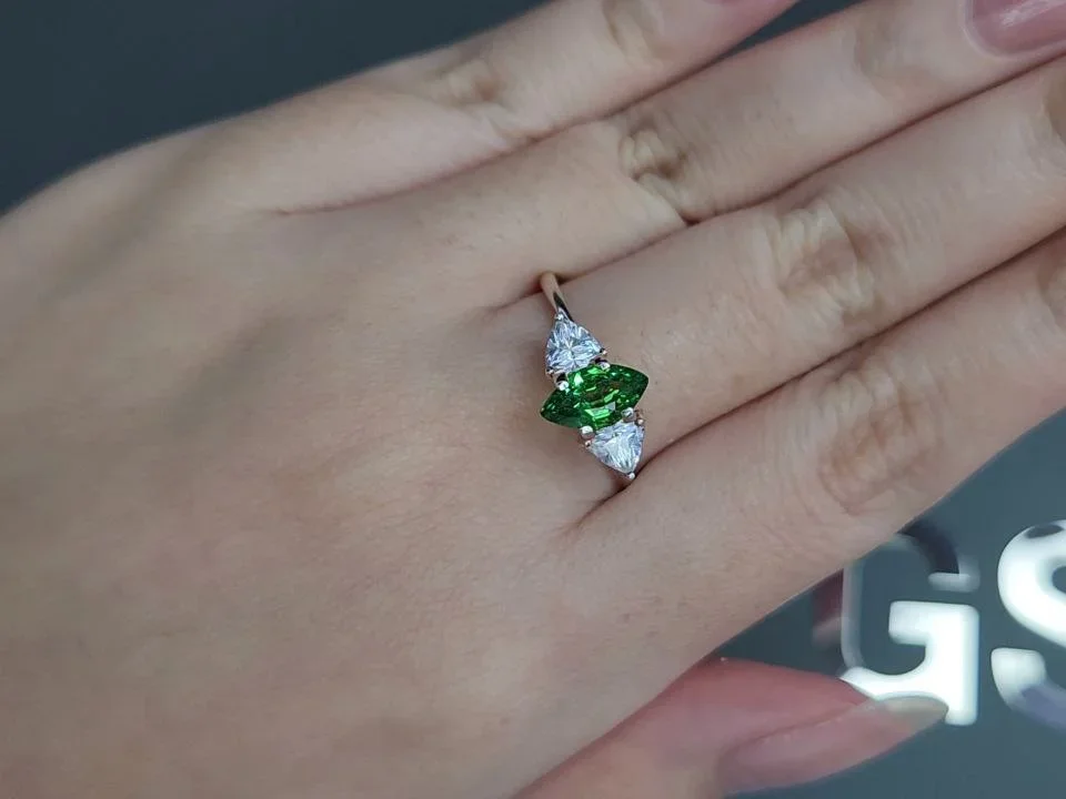 Neon green tsavorite garnet in marquise cut 1.05 carats, Tanzania Image №5