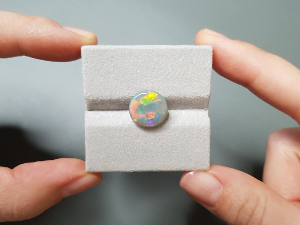 Harlequin opal in cabochon cut 4.23 carats, Australia Image №3
