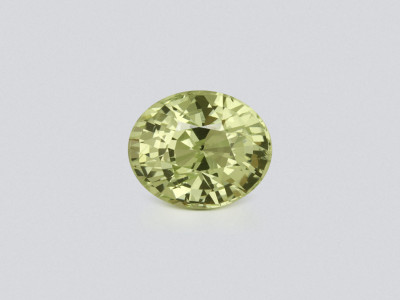 Yellow green chrysoberyl oval cut 1.67 carats, Sri Lanka photo