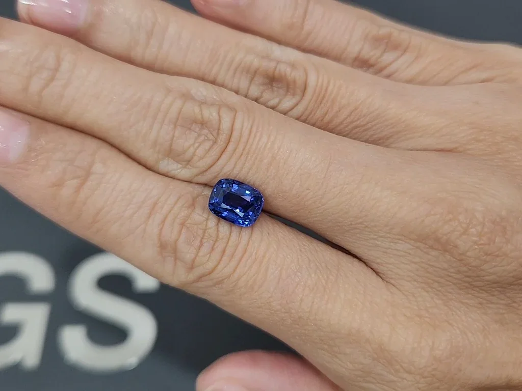 Sapphire Royal Blue cushion cut 2.65 carats, Sri Lanka  Image №2