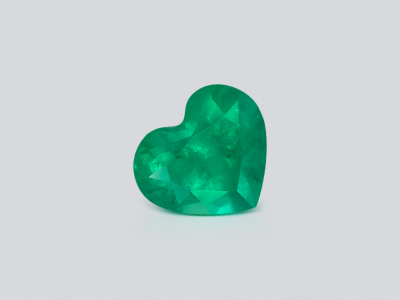 Emerald heart shape 2.03 carats, Colombia photo