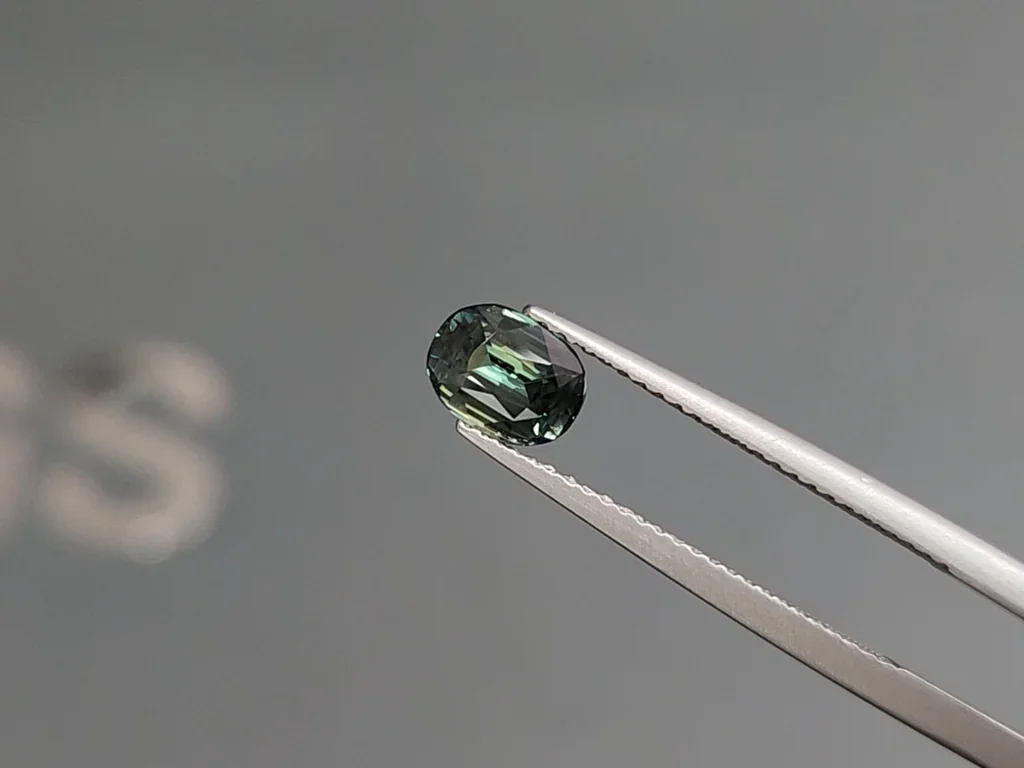 Unheated sapphire Teal oval cut 1.0 6 carats, Madagascar Image №3