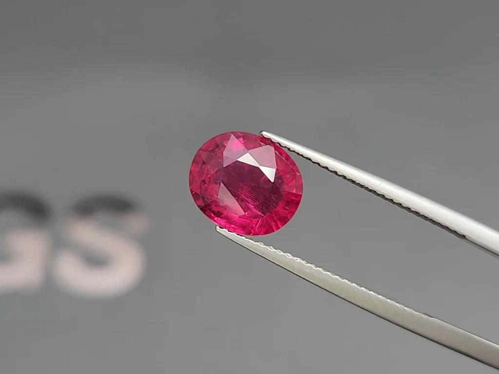 Tourmaline rubellite cushion cut 3.17 carats, Africa Image №3