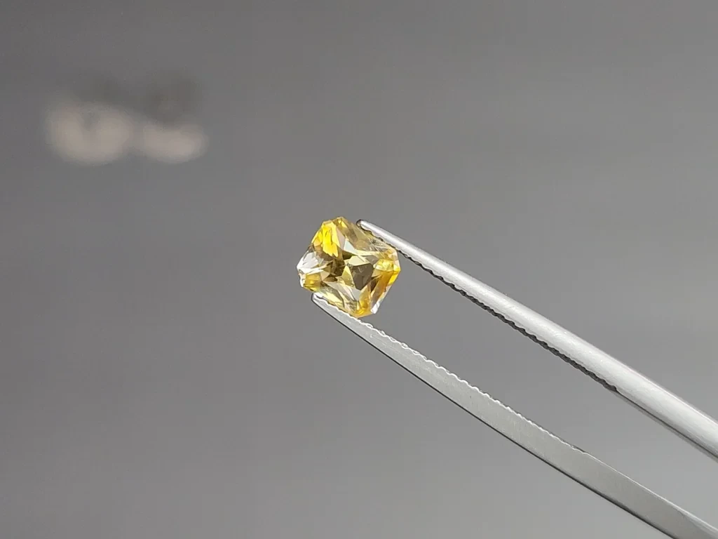 Sapphire Bi-color radiant cut 1.05 carats, Sri Lanka Image №3