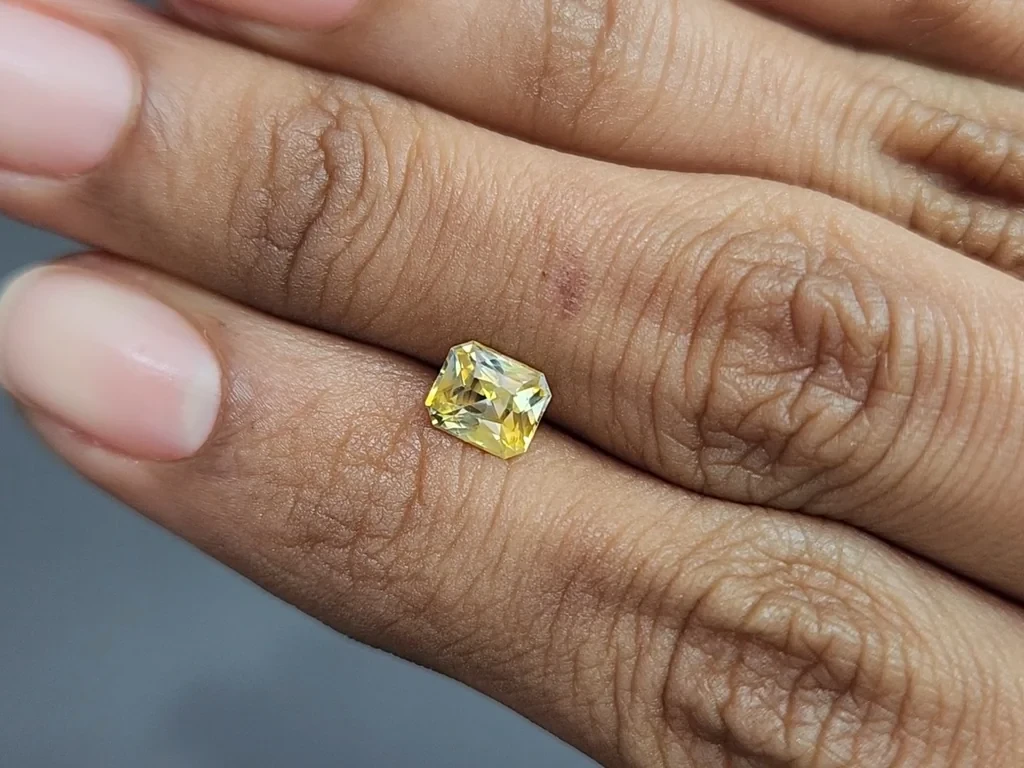 Sapphire Bi-color radiant cut 1.05 carats, Sri Lanka Image №2